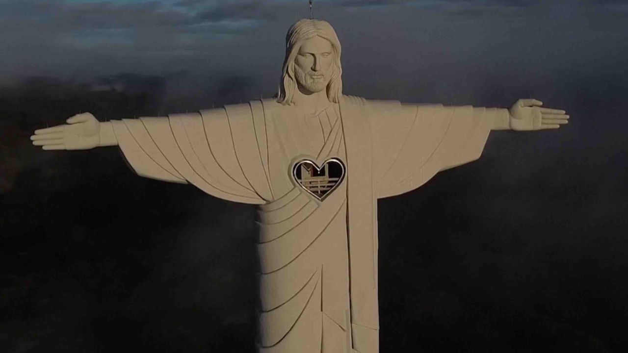 CNNE 1201703 - cristo protector estatua