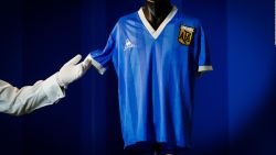 CNNE 1201762 - ¿quien vendio la camiseta de maradona por us$ 8,9 millones?