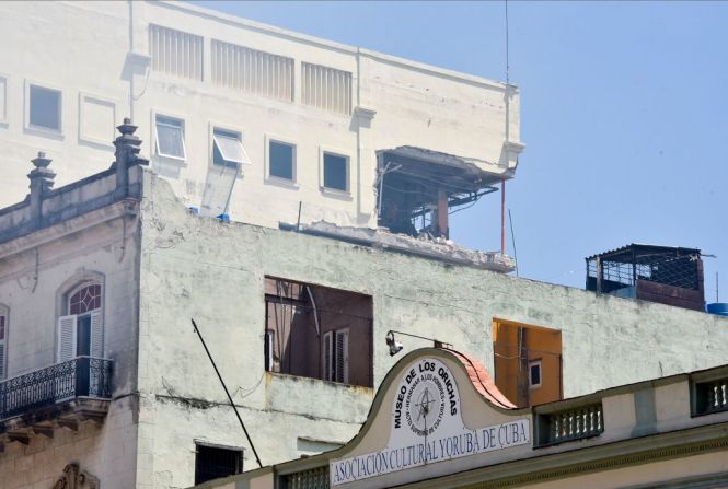 Vista de los daños tras una explosión en el hotel Saratoga de La Habana, el 6 de mayo de 2022.