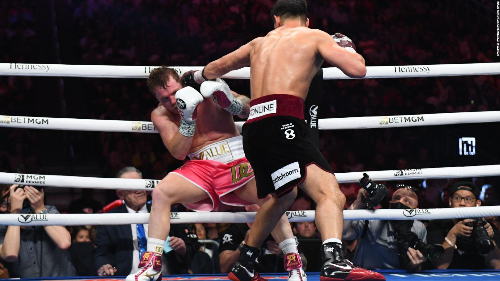 ¡Campanazo en Las Vegas! Las claves del triunfo de Bivol sobre el Canelo