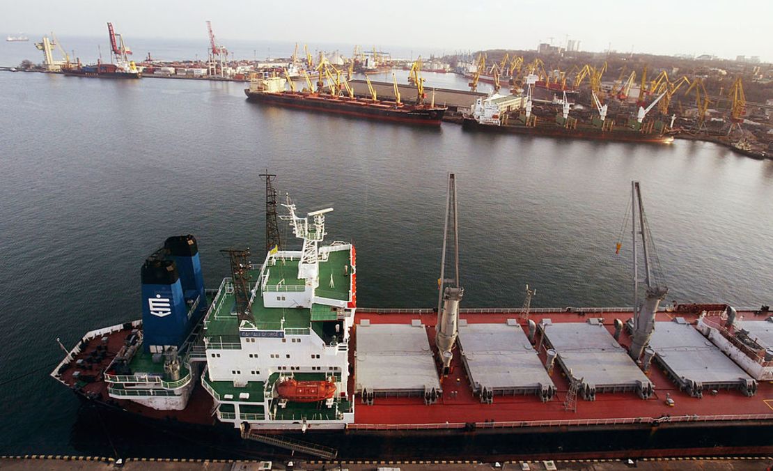 Buques de carga en la ciudad portuaria ucraniana de Odesa en 2014.