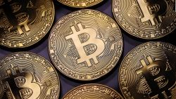 CNNE 1204992 - el bitcoin vuelve a caer