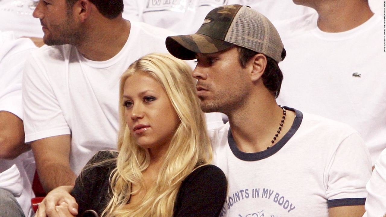 CNNE 1205006 - anna kournikova celebra la vida de enrique iglesias