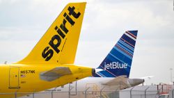 CNNE 1208154 - jetblue insiste en adquirir spirit