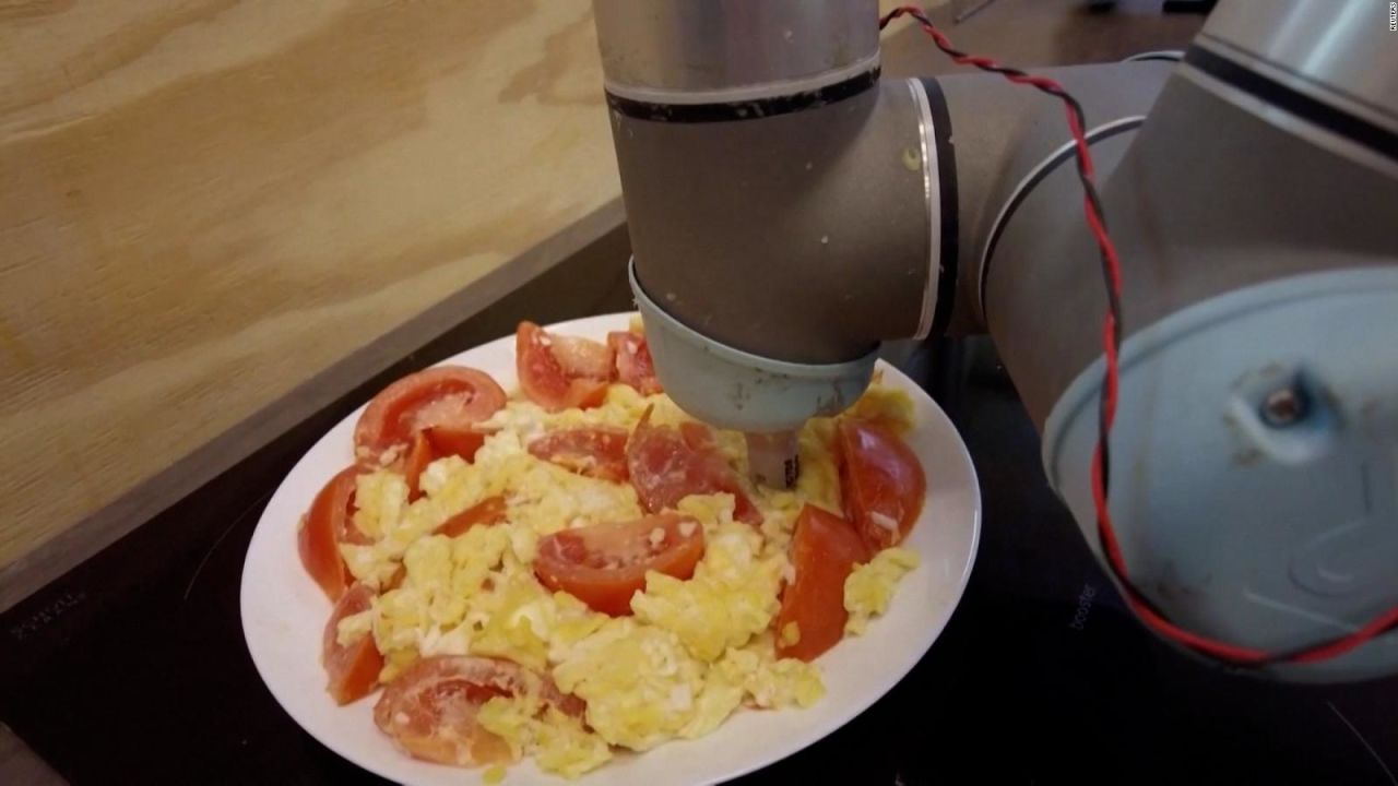 CNNE 1208830 - mira como este robot prueba la comida por ti