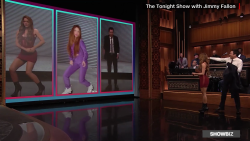 CNNE 1208895 - shakira demuestra que es una reina en el baile en una competencia junto a jimmy fallon