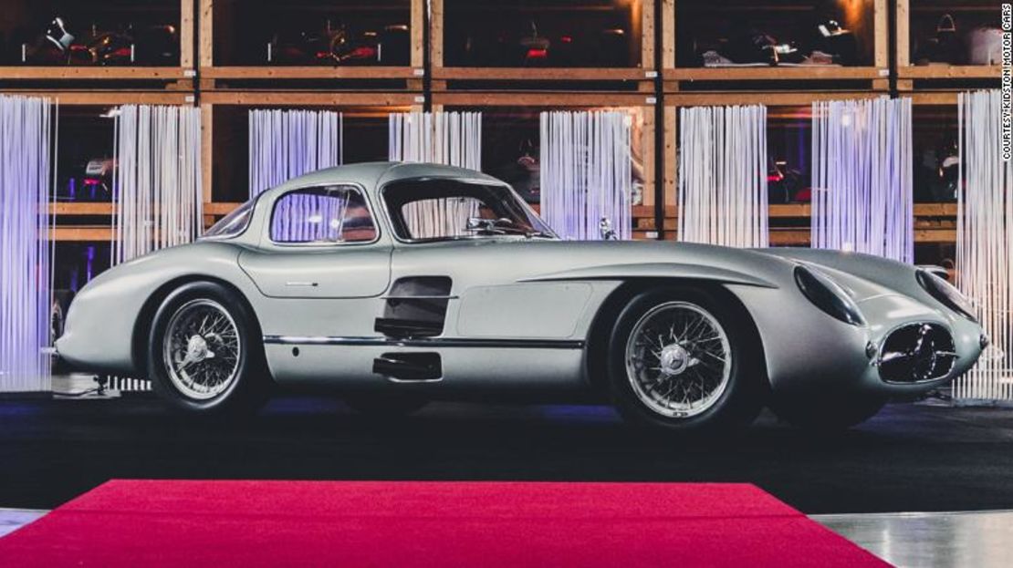 Mercedes acaba de vender el auto más caro del mundo, un Mercedes-Benz 300 SLR Uhlenhaut Coupe de 1955, por US$ 142 millones.