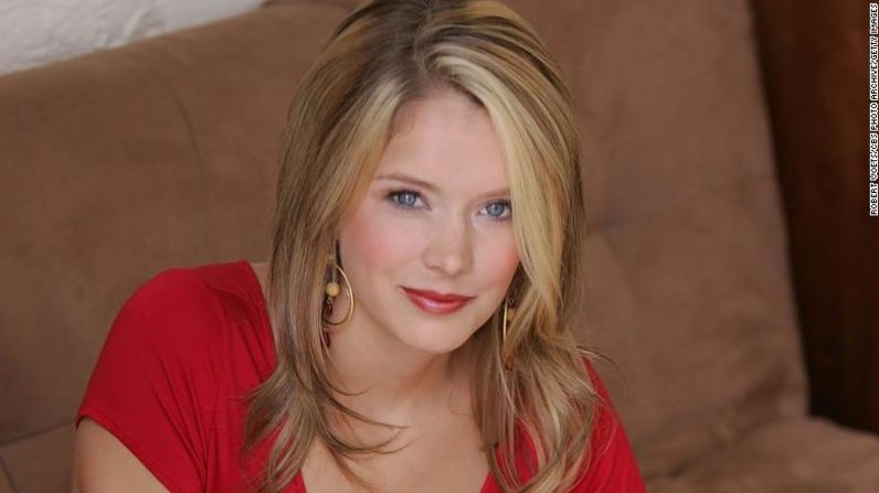 Marnie Schulenburg, actriz de telenovelas como 'As the World Turns' y 'One Life to Live', falleció el martes 17 de mayo a los 37 años, informó el jueves 19 su representante. Murió después de luchar contra el cáncer de mama metastásico en etapa 4.
