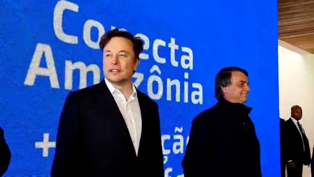 CNNE 1211093 - musk, el hombre mas rico del mundo, se reune con bolsonaro