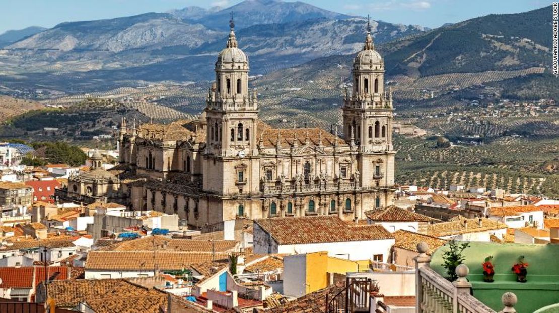 Vista aérea de la Catedral de Jaén en Jaén, España, donde las temperaturas han alcanzado los 40,3 grados centígrados.