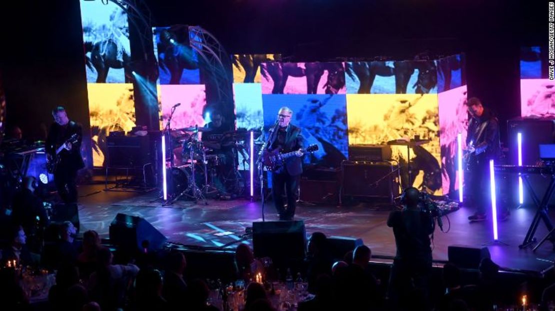 New Order actuará en el escenario de los Music Industry Trust Awards en 2021.