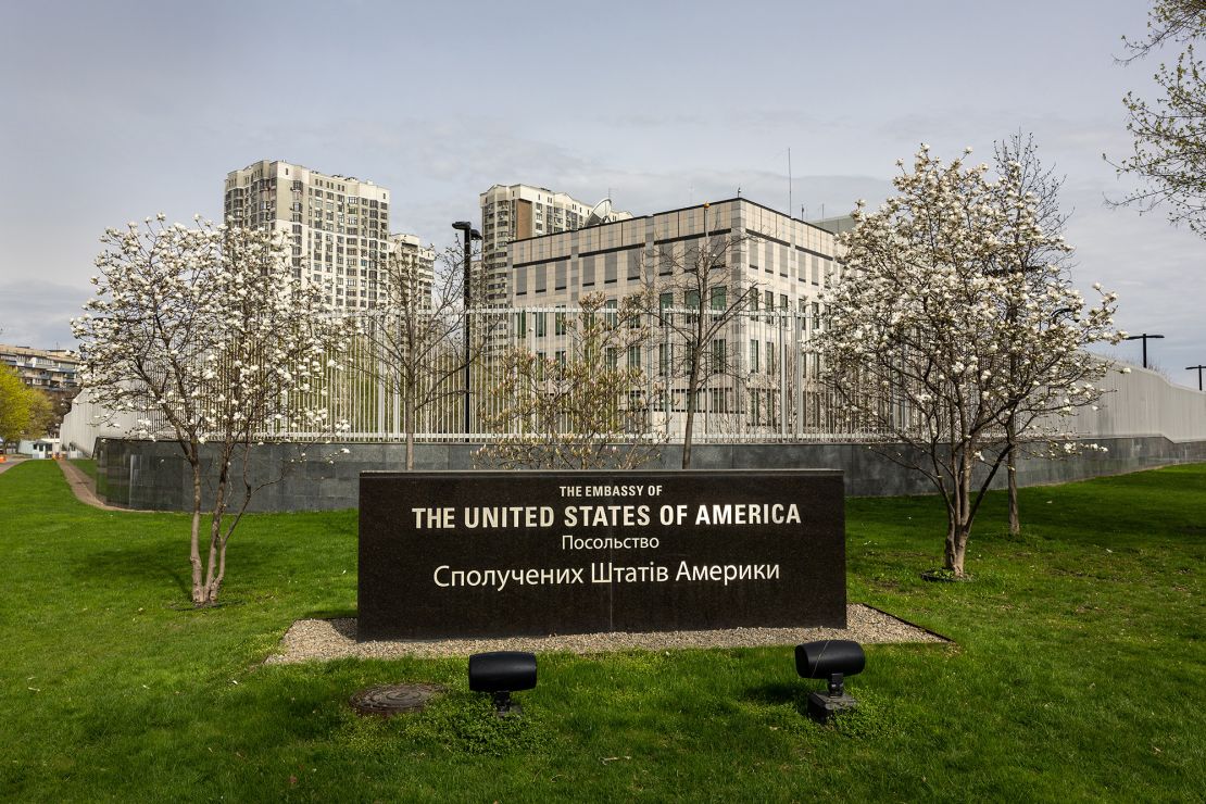 La embajada de Estados Unidos en Kyiv. (Foto de John Moore/Getty Images