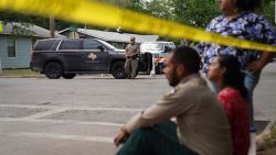 CNNE 1212847 - la reaccion furibunda de un padre tras tiroteo en texas