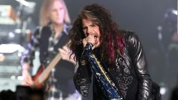 CNNE 1213428 - la banda aerosmith cancela conciertos tras ingreso a rehabilitacion de steven tyler