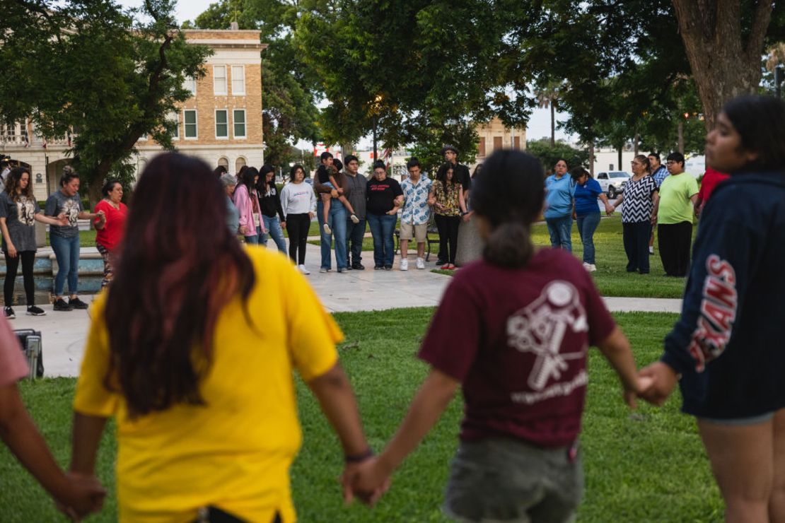 CNNE 1213453 - mass shooting at elementary school in uvalde, texas leaves 21 dead including shooter