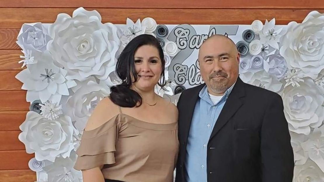 Irma y Joe Garcia se ven en una imagen tomada de una campaña de GoFundMe.