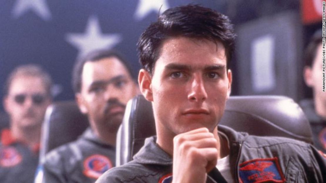 “Top Gun” se estrenó en 1986 con Tom Cruise como el teniente Pete "Maverick" Mitchell.)