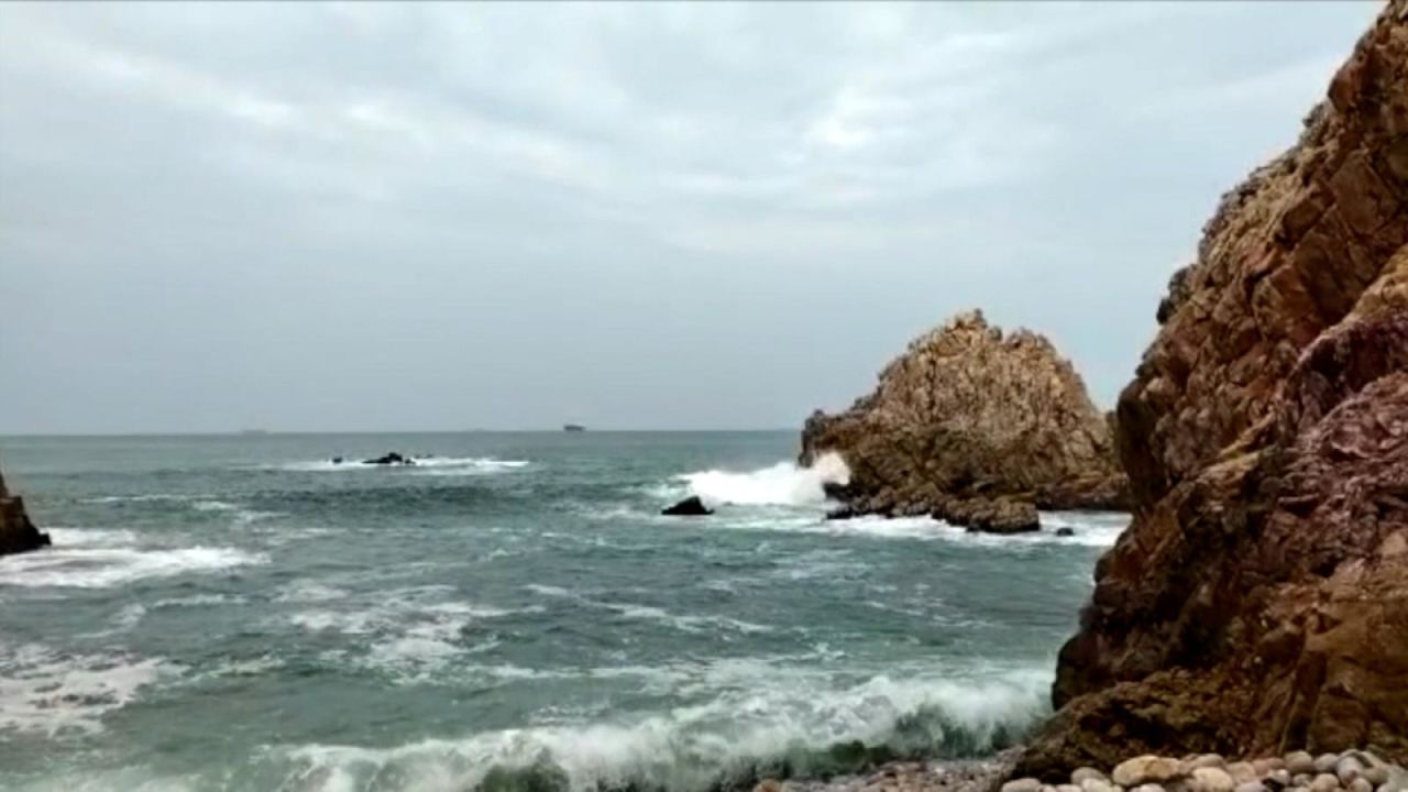 CNNE 1216184 - huracan agatha pone en alerta a la costa de oaxaca