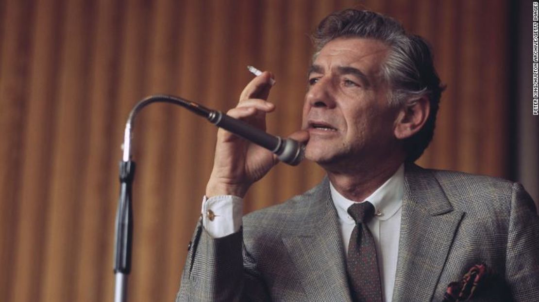 El compositor y director de orquesta estadounidense Leonard Bernstein en 1970.