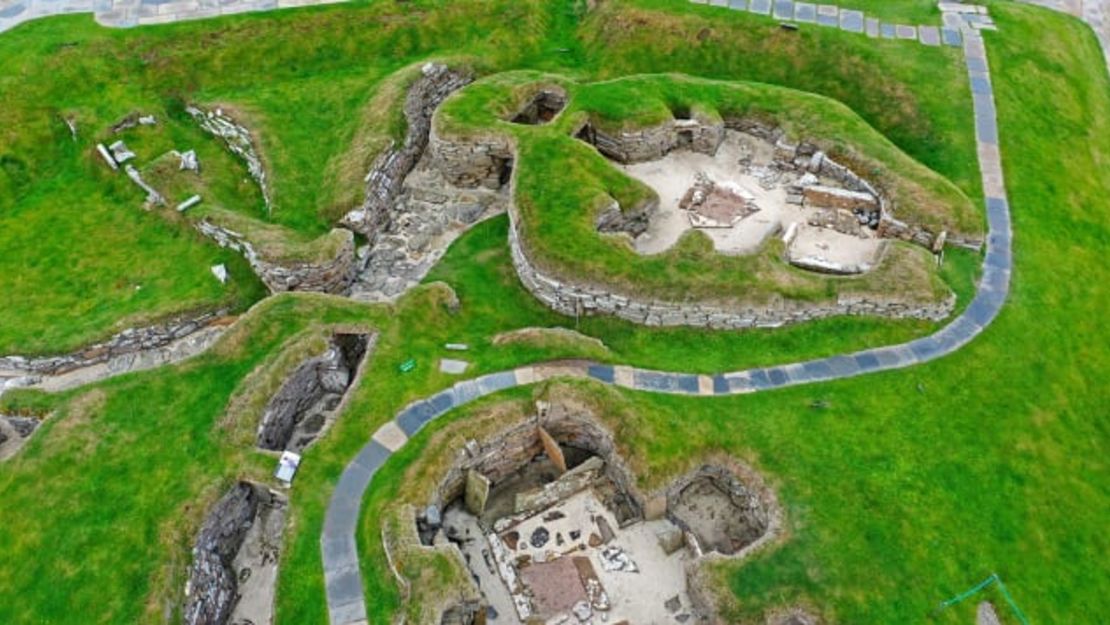 Anthony y Rachael se conocieron en Skara Brae, un asentamiento neolítico, en las islas Orkney, en el norte del país. WILLIAM EDWARDS/AFP/AFP vía Getty Images