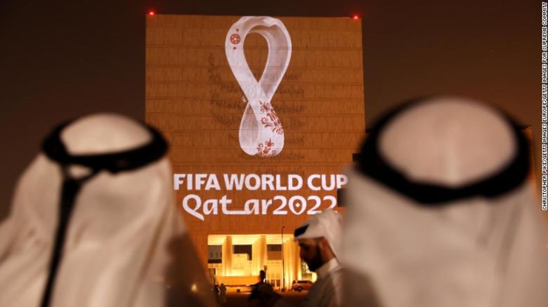 El emblema oficial de la Copa Mundial de la FIFA Qatar 2022 se presenta en Doha el 3 de septiembre.