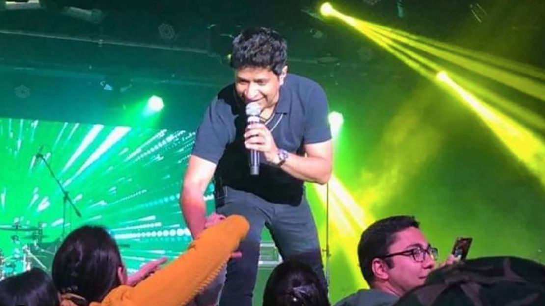 Krishnakumar Kunnath, también conocido como KK, en un concierto en Sídney, Australia, en 2019.