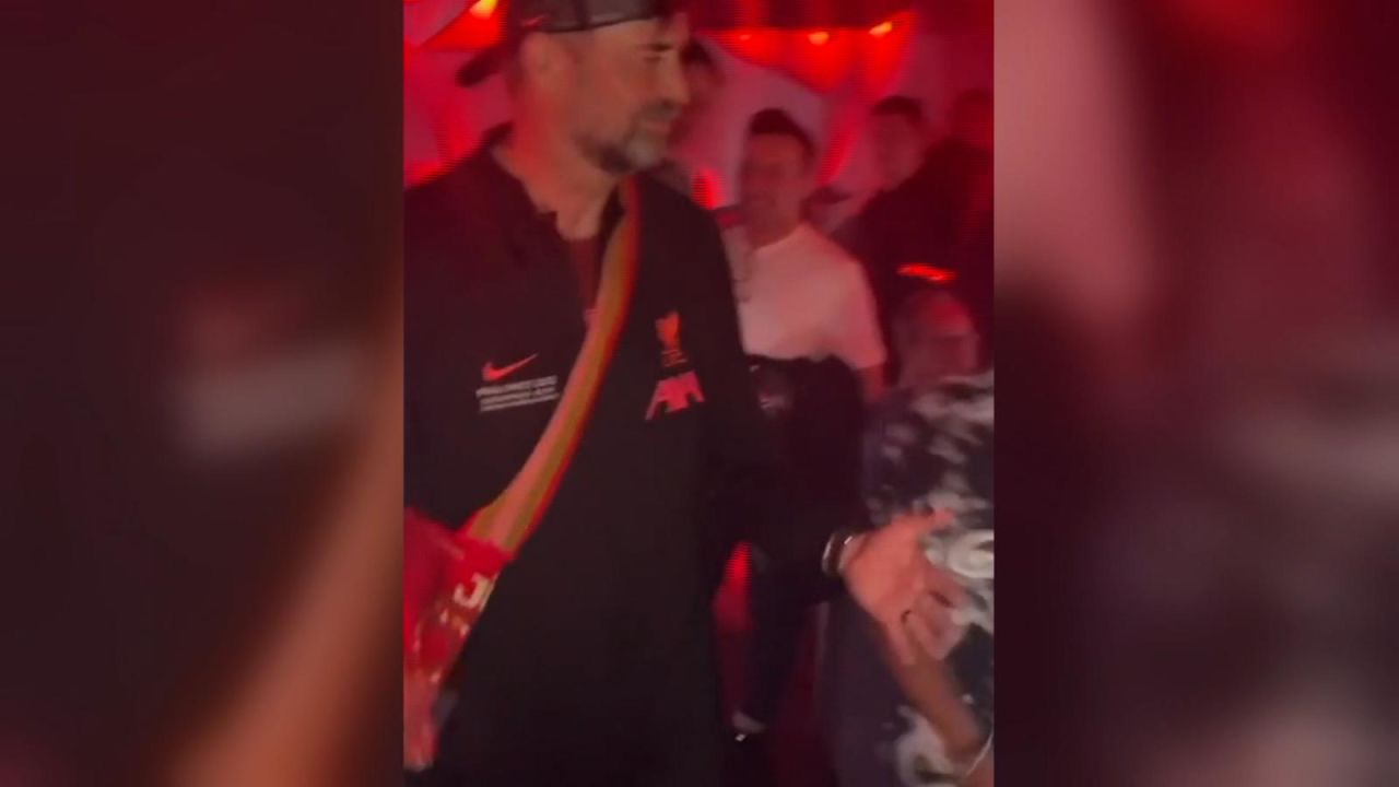 CNNE 1217592 - video- klopp baila al ritmo de bruno mars