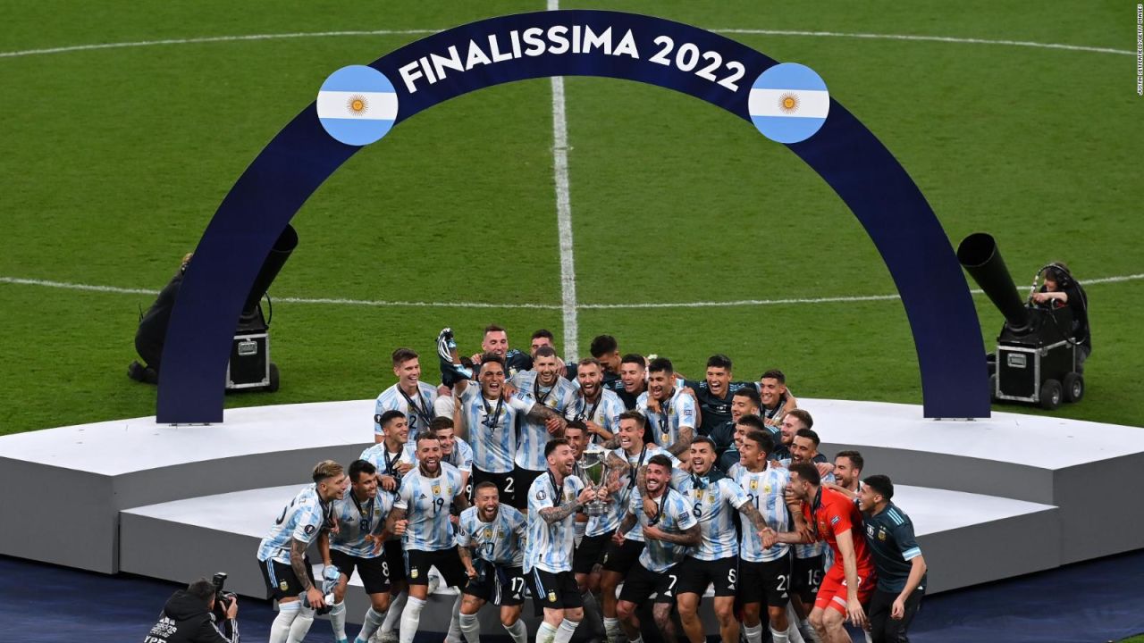 CNNE 1217693 - reacciones de jugadores argentinos tras derritar a italia en la 'finalissima