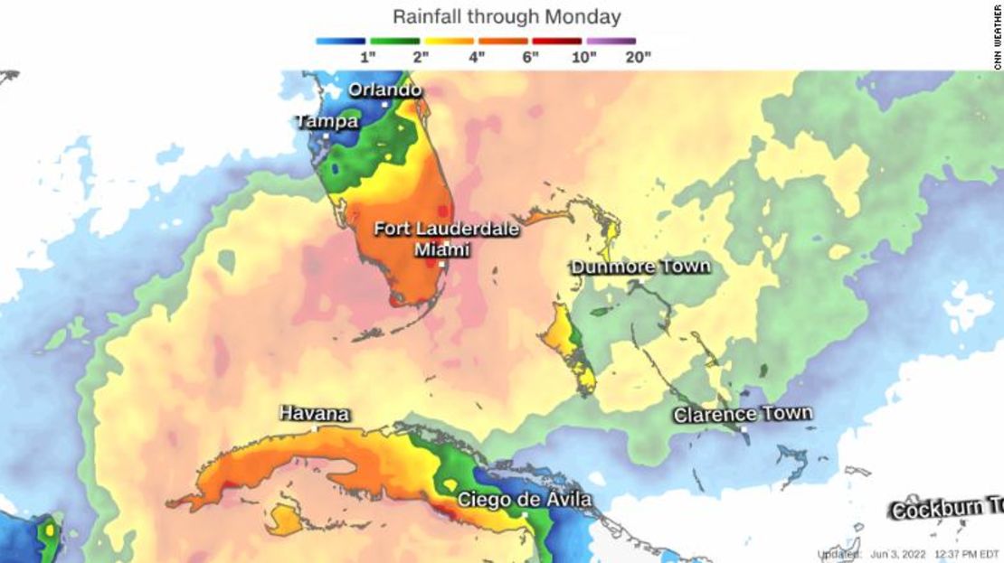 El pronóstico de lluvia para el fin de semana muestra áreas en naranja donde puede caer la lluvia más intensa.