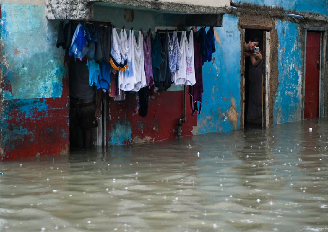 Remanentes del huracán Agatha causaron el viernes intensas y persistentes lluvias. Crédito: YAMIL LAGE/AFP vía Getty Images