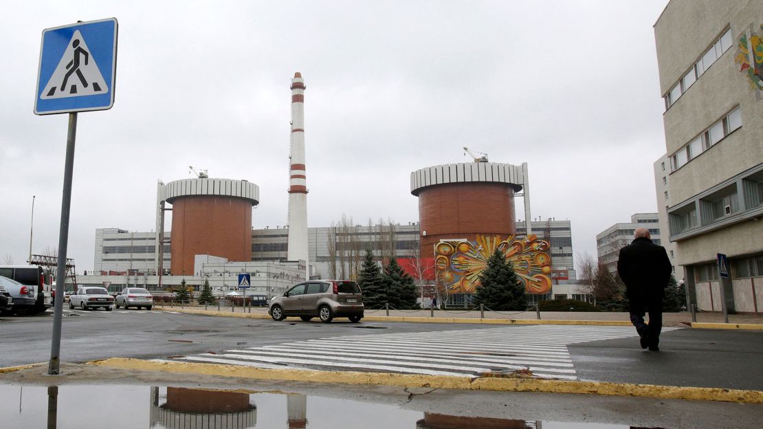 La planta de energía nuclear del sur de Ucrania se ve en esta imagen de archivo de 2015. Crédito: Anatolii Stepanov/AFP/Getty Images