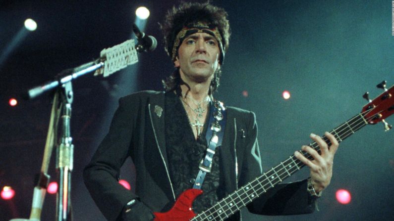 Alec John Such, miembro fundador y bajista original de la banda Bon Jovi, murió, informó el grupo el domingo 5 de junio en Twitter. Tenía 70 años.