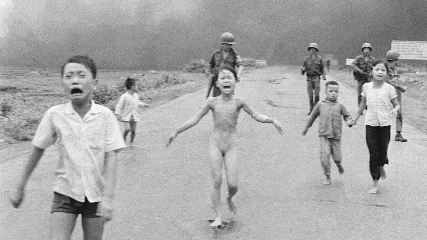CNNE 1220539 - 01-napalm-girl-50