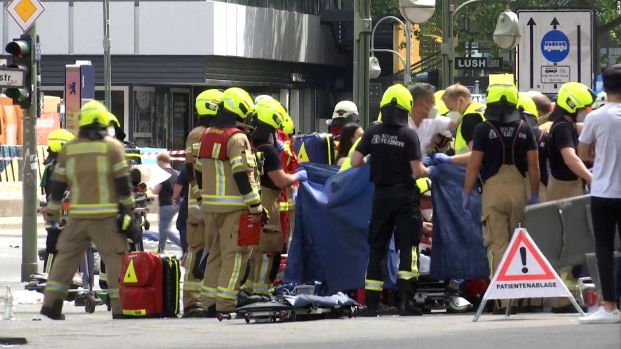 CNNE 1220663 - detienen a conductor que atropello a multitud en berlin