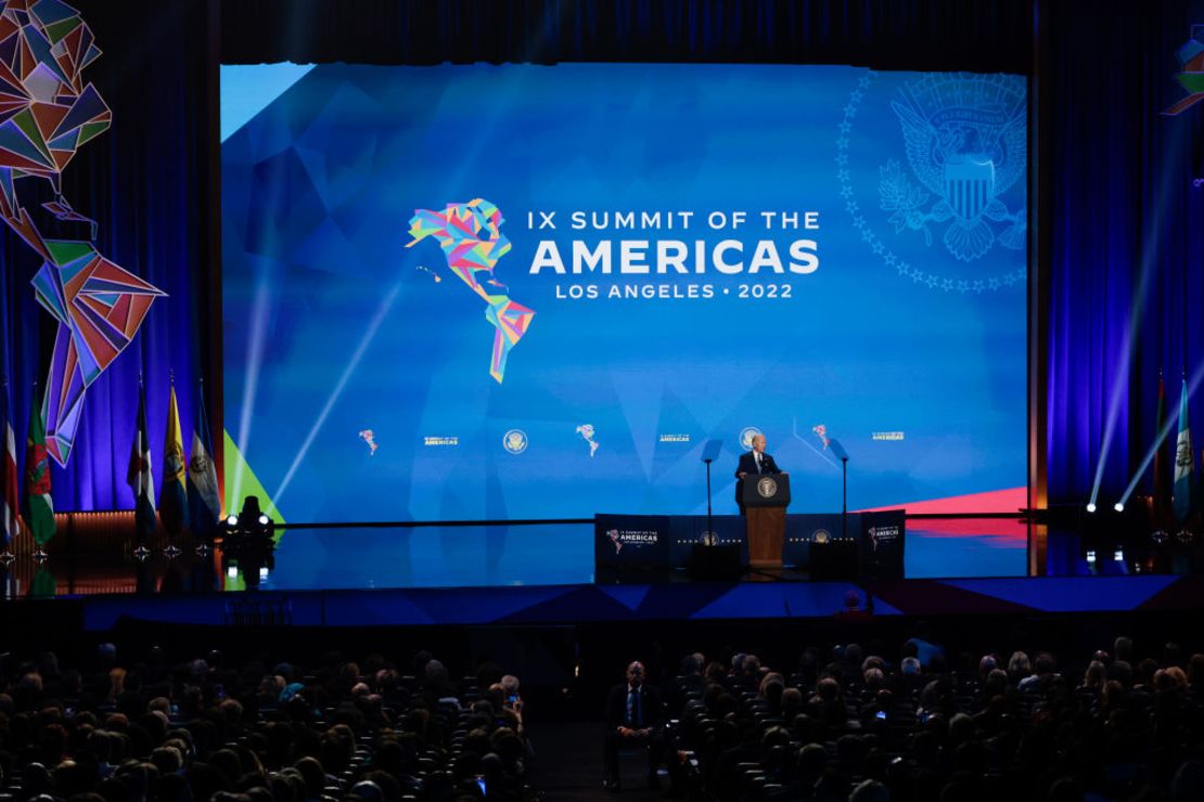 CNNE 1221099 - u-s- hosts ix summit of the americas in los angeles