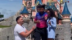 CNNE 1221133 - mira como un empleado de disney estropeo una propuesta de matrimonio