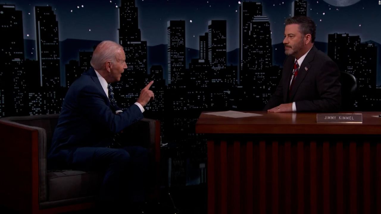 CNNE 1221363 - jimmy kimmel presiona a biden sobre el control de armas