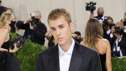 CNNE 1223215 - celebridades piden por la recuperacion de bieber