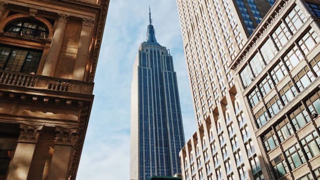 El Empire State Building ocupa un lugar destacado en la ciudad de Nueva York y en la mente de los viajeros.