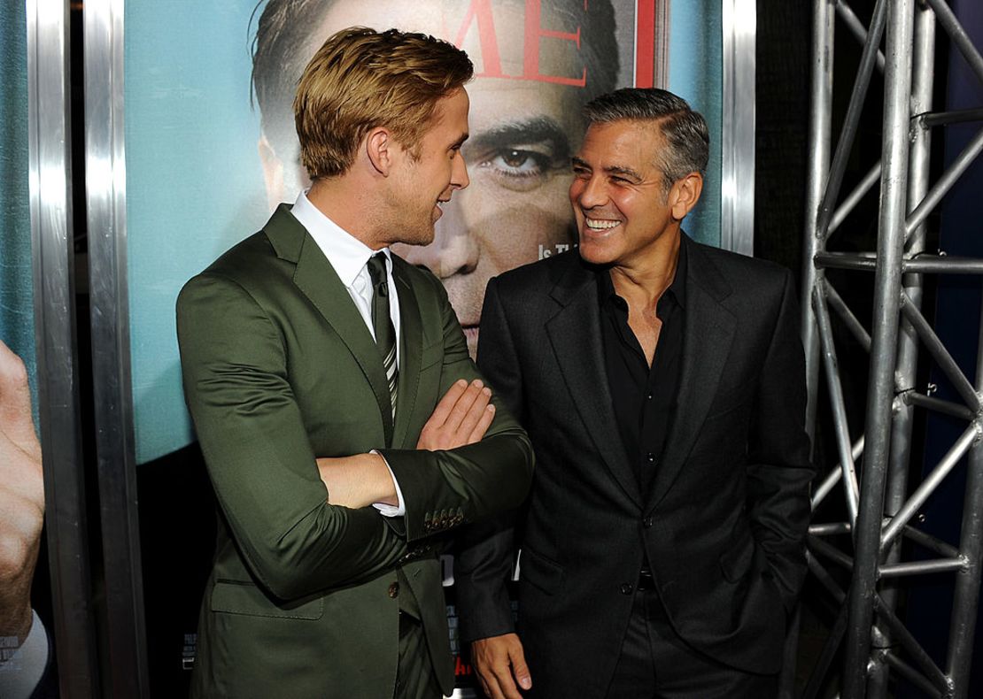 Ryan Gosling y George Clooney en la premier de "The Ides Of March" en septiembre de 2011.