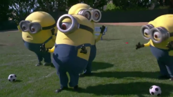 CNNE 1225196 - video- "chicharito" hernandez y sus minions