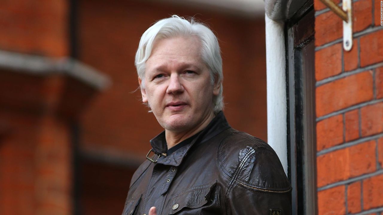 CNNE 1225755 - assange, ¿heroe de la libertad de expresion o espia?