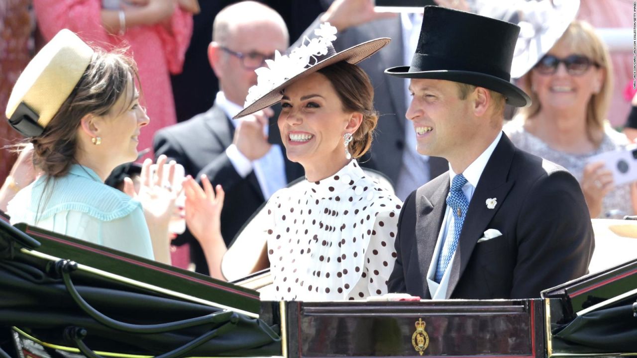 CNNE 1225902 - william y kate encabezan prestigiosa carrera royal ascot