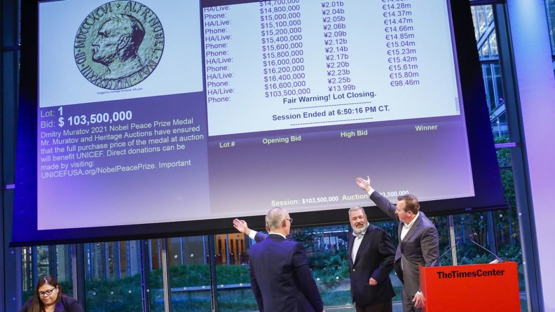 La medalla del Premio Nobel de Dmitry Muratov alcanzó los US$ 103,5 millones.