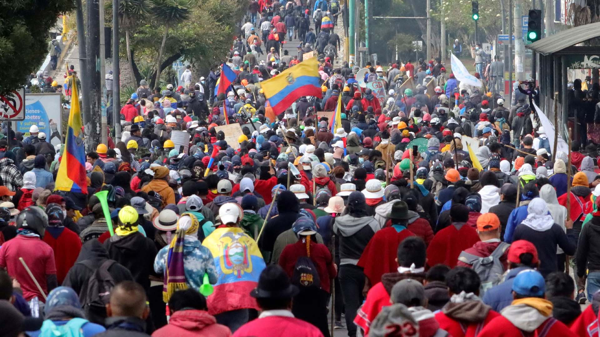 Por qué hay protestas y estado de excepción en Ecuador? Estas son las razones del conflicto | CNN