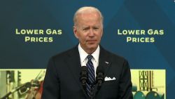 CNNE 1228247 - biden busca suspender impuesto a los combustibles en ee-uu-