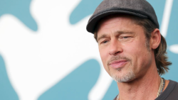 CNNE 1228860 - brad pitt le habla a gq de como supero el alcohol