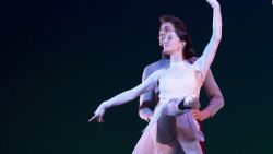 CNNE 1228893 - esta bailarina argentina de ballet fue elegida como la mejor de reino unido