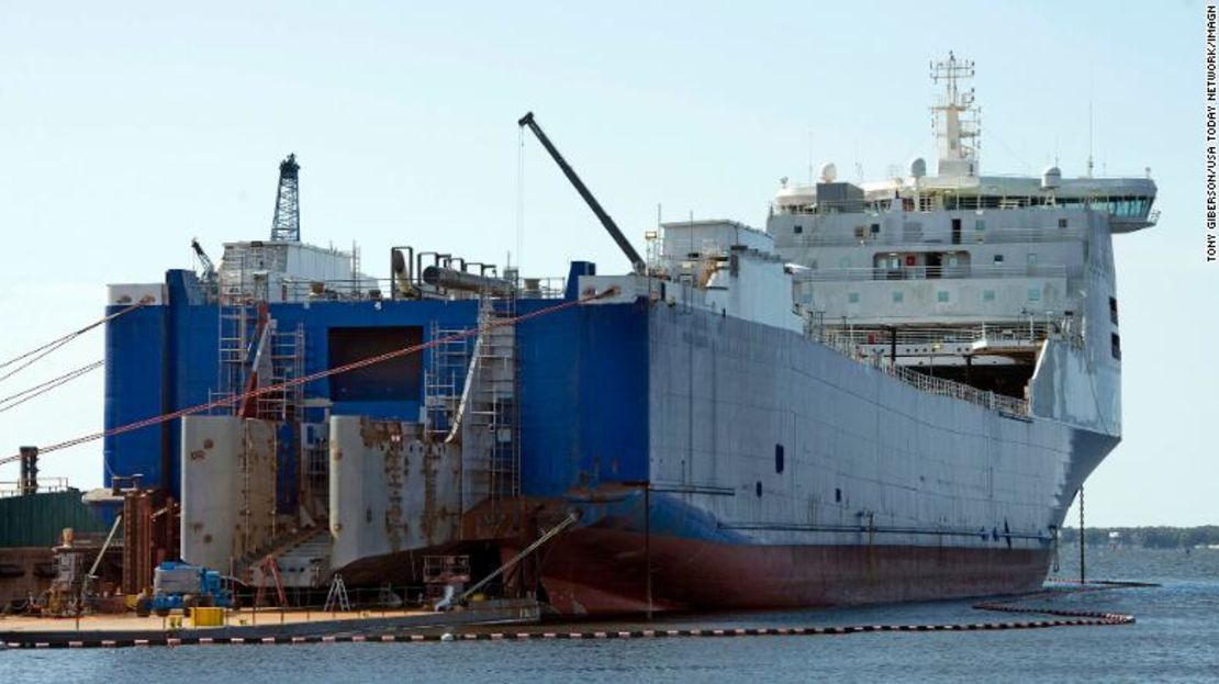 El Jacklyn estaba en proceso de reacondicionamiento y mantenimiento en el puerto de Pensacola. El barco se ve aquí el martes 19 de abril de 2022.