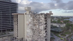 CNNE 1229178 - ¿que paso en surfside? historia del tragico colapso del edificio en miami